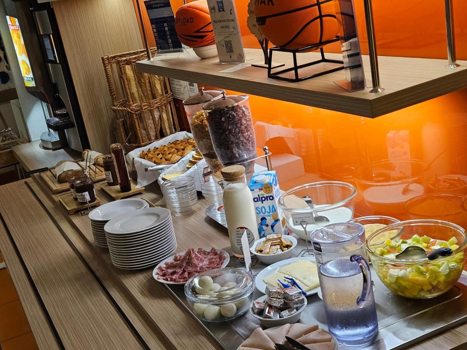 Ibis Budget Toulouse Aeroport Blagnac Esterno foto