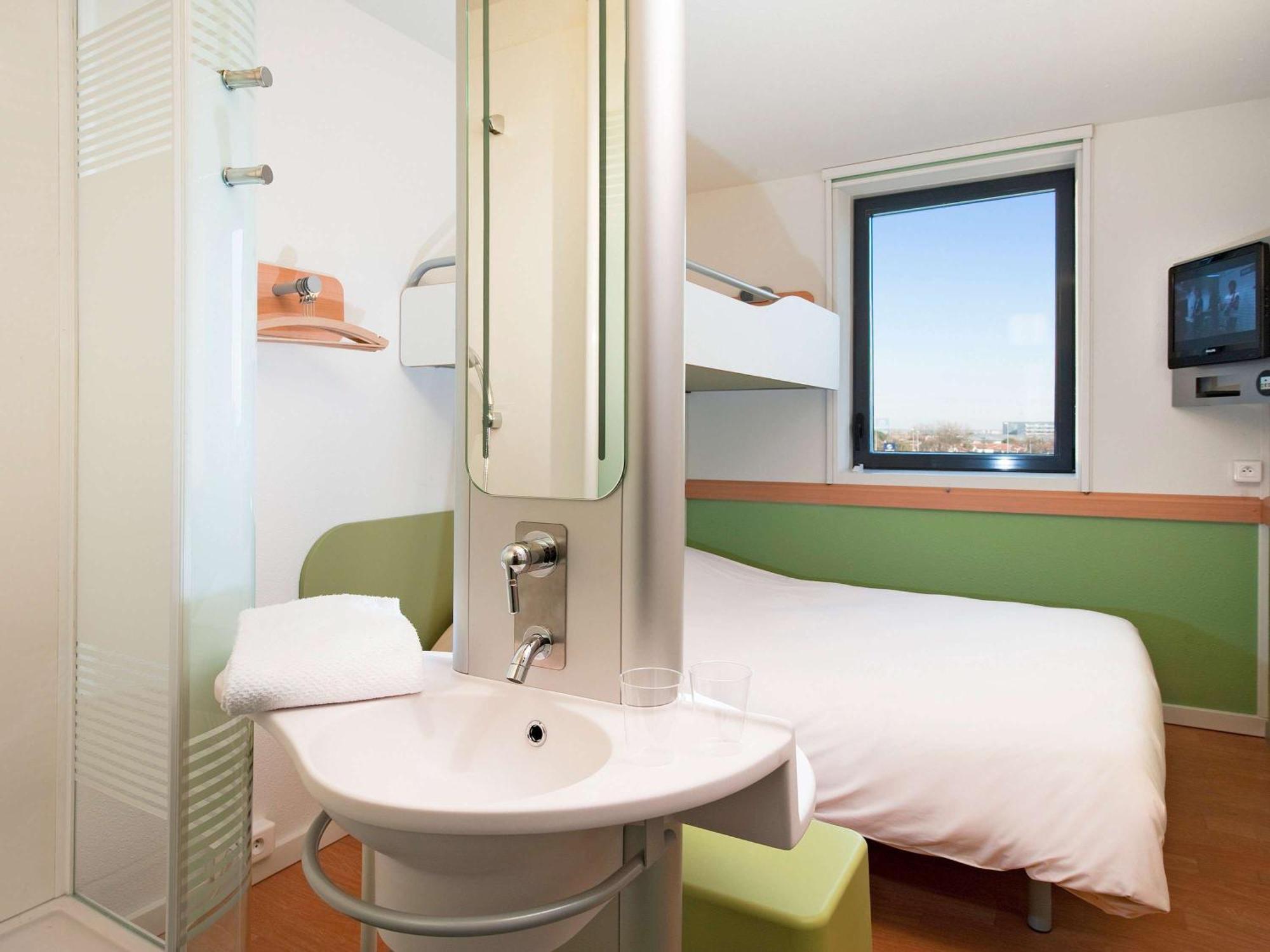 Ibis Budget Toulouse Aeroport Blagnac Esterno foto