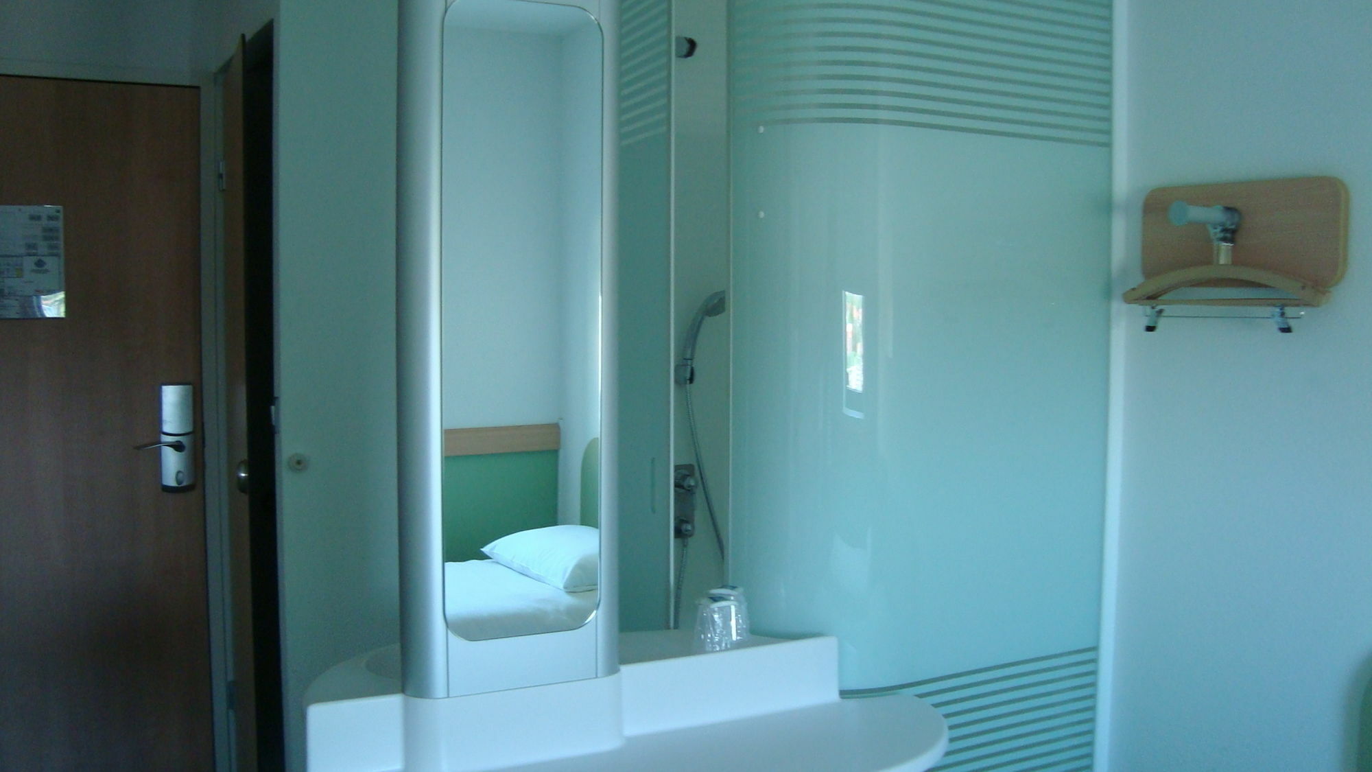 Ibis Budget Toulouse Aeroport Blagnac Esterno foto
