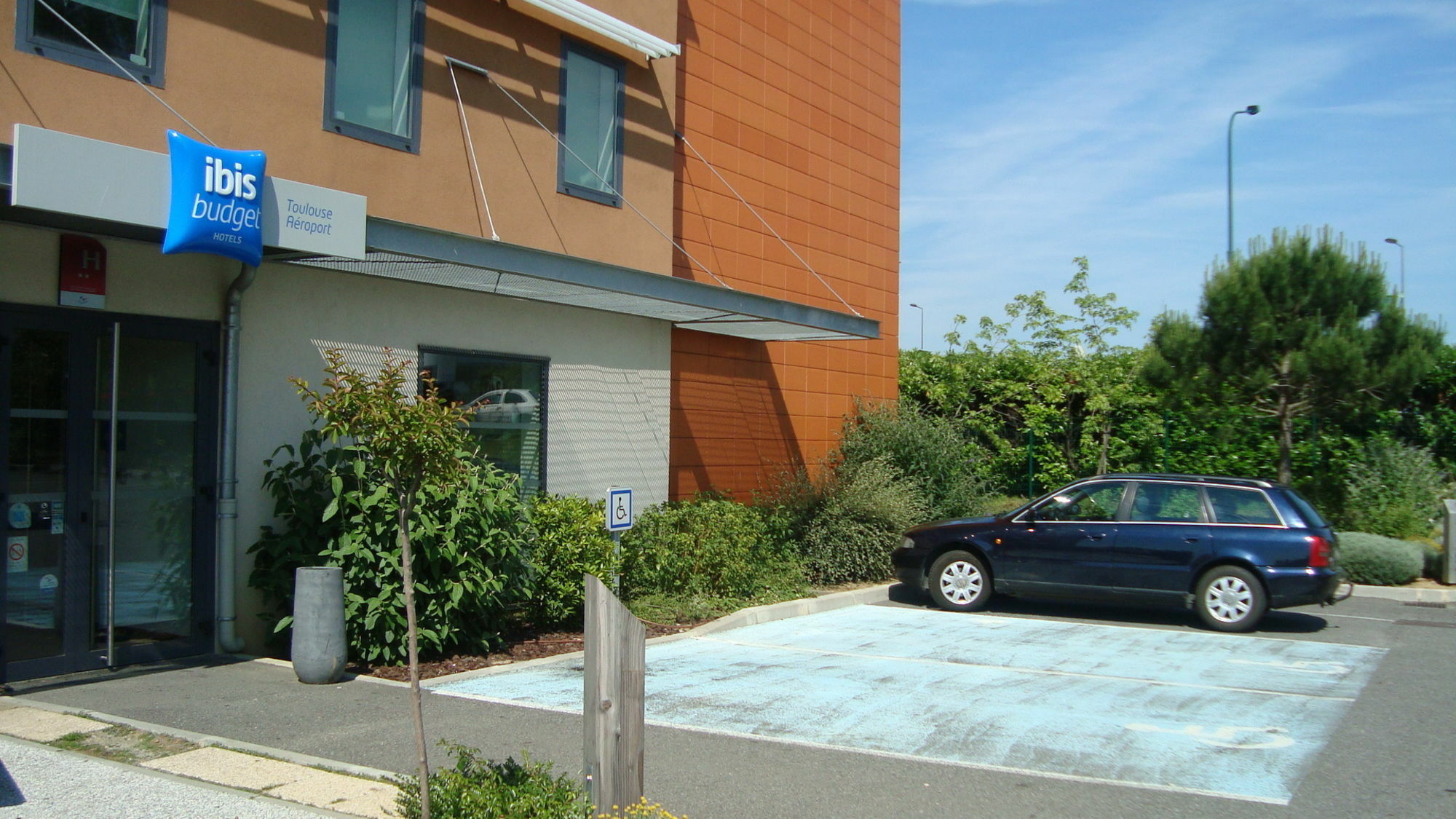 Ibis Budget Toulouse Aeroport Blagnac Esterno foto